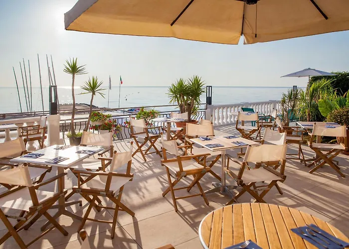 Hotel Golfo E Palme